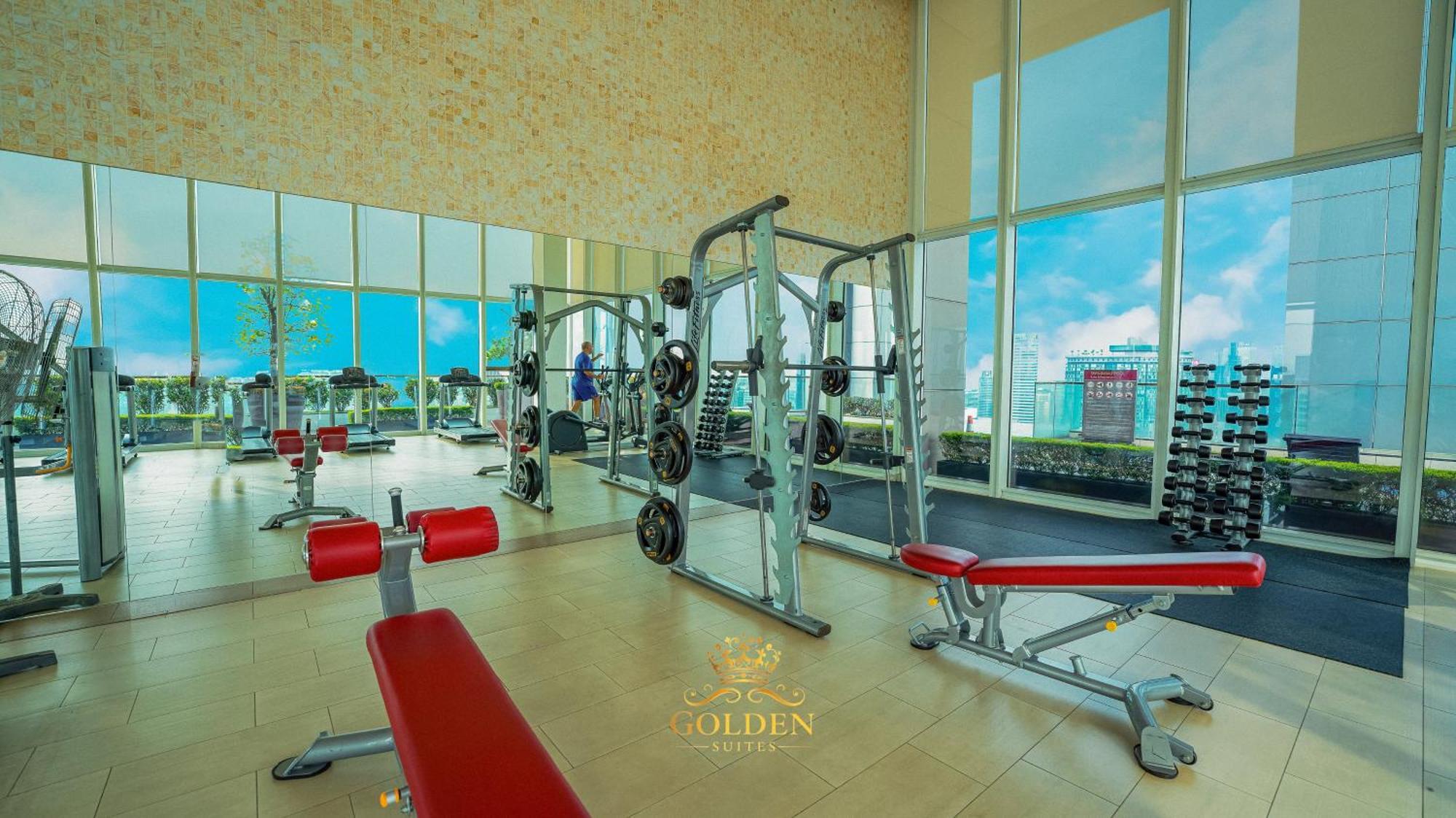 Golden Suites At Platinum Klcc Куала-Лумпур Екстер'єр фото
